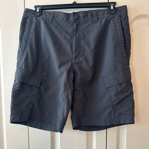 The North Face Men's Dark Gray Cargo Hiking Outdoor Shorts 34